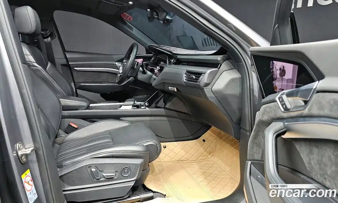 Audi e-tron 2020 0.2 Автомат в Москве № 196445, фото 19