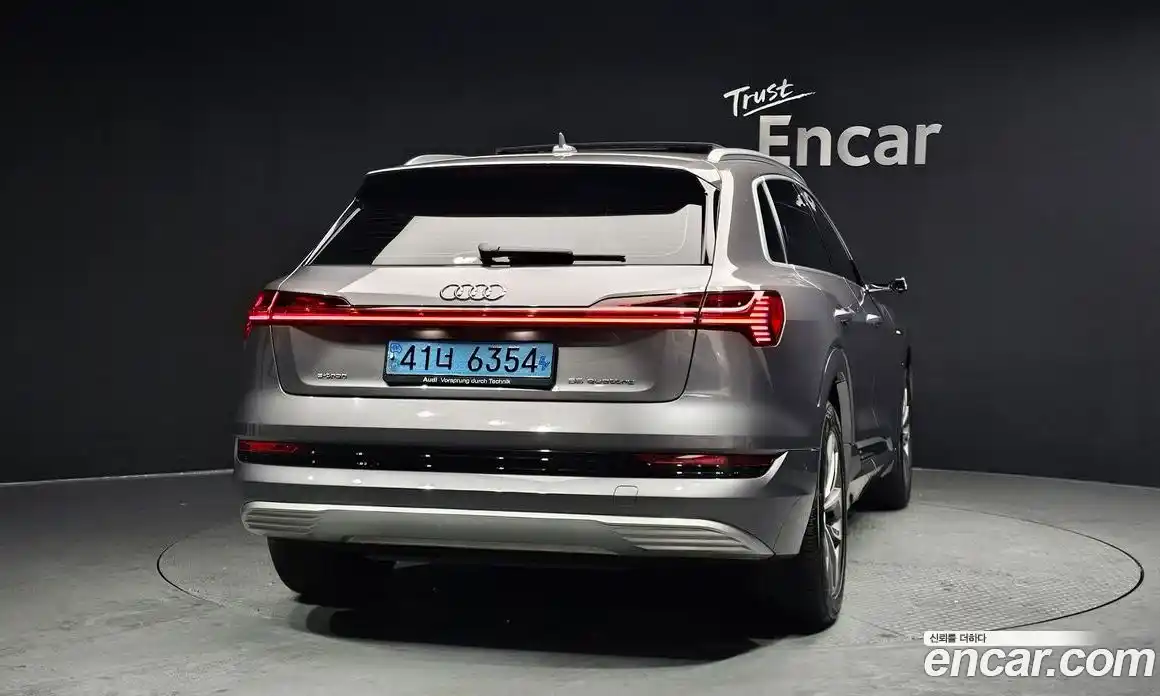 Audi e-tron 2020 0.2 Автомат в Москве № 196445, фото 3