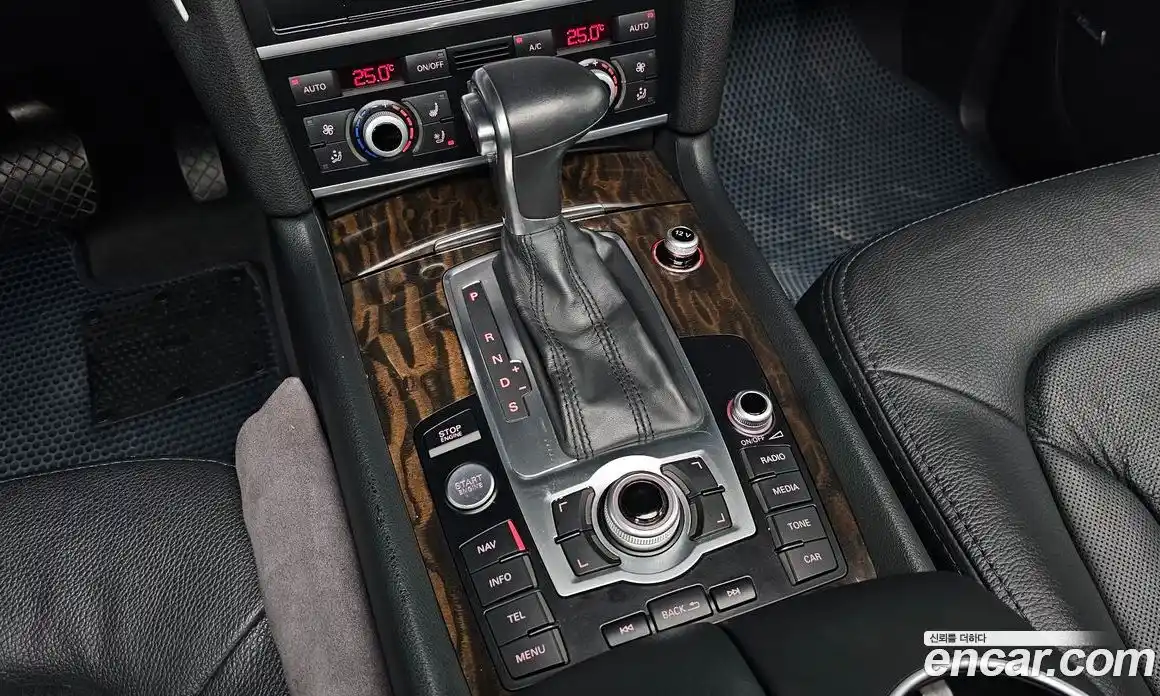 Audi Q7 2015 3.0 Автомат в Москве № 196519, фото 11