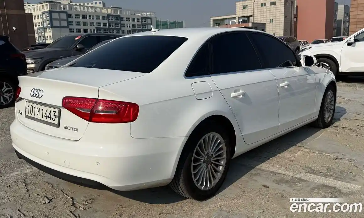Audi A4 2013 2.0 Автомат в Москве № 196836, фото 13
