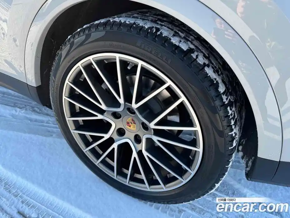 Porsche Cayenne 2023 3.0 Автомат в Москве № 197281, фото 15