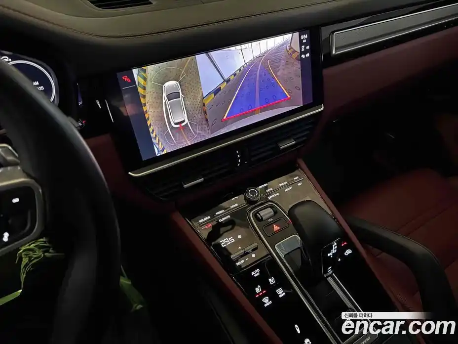 Porsche Cayenne 2023 3.0 Автомат в Москве № 197281, фото 18