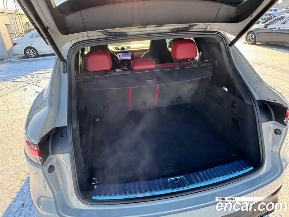 Porsche Cayenne 2023 3.0 Автомат в Москве № 197281, фото 6