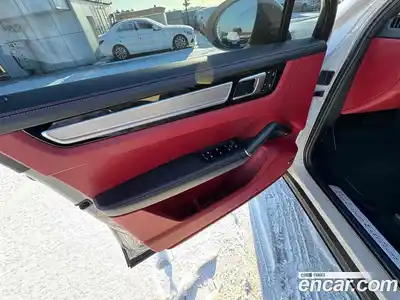 Porsche Cayenne 2023 3.0 Автомат в Москве № 197281, миниатюра 8
