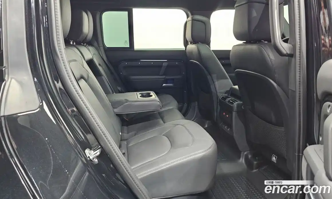 Land Rover Defender 2025 2.0 Автомат в Москве № 198074, фото 7