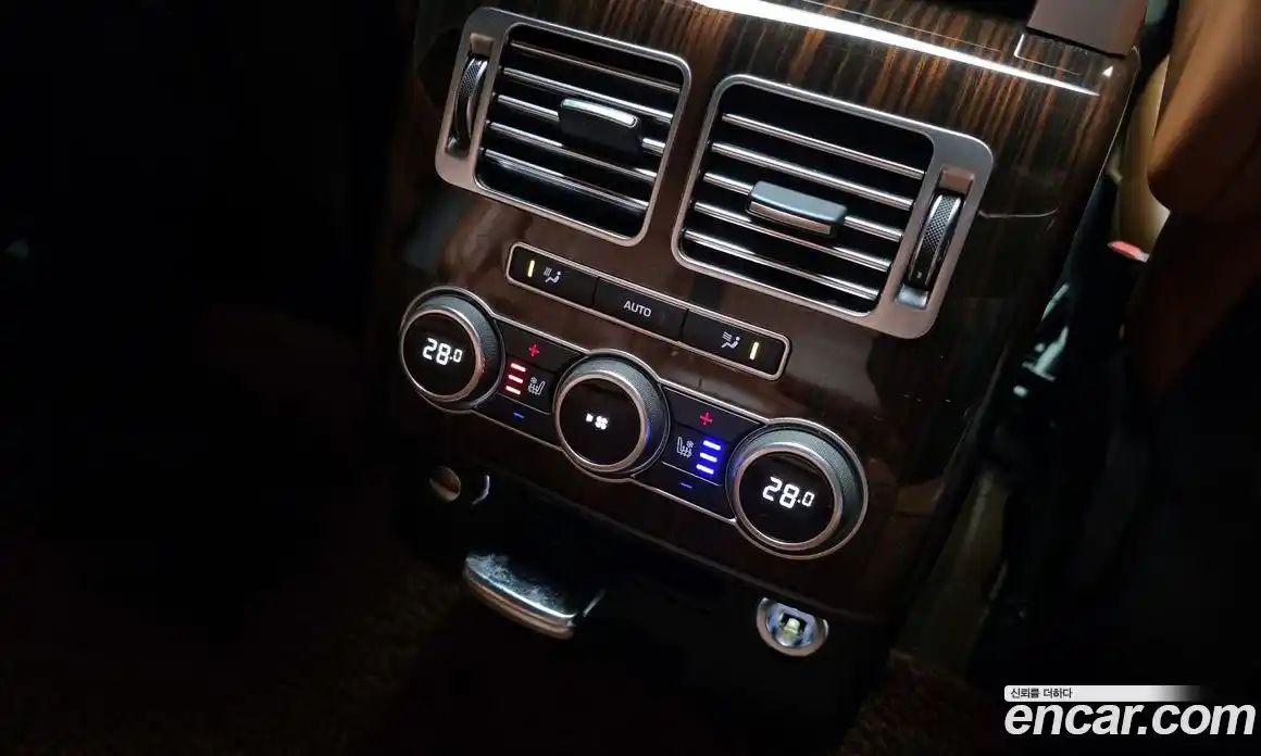 Land Rover Range-Rover 2016 4.4 Автомат в Москве № 198159, фото 11