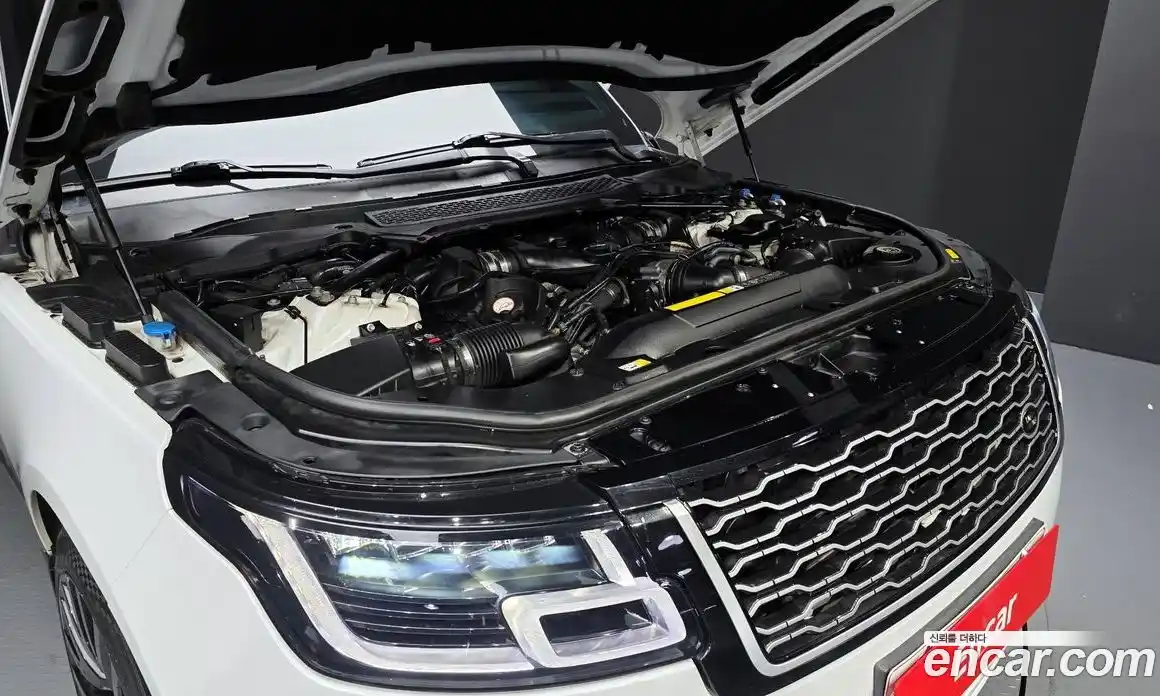 Land Rover Range-Rover 2016 4.4 Автомат в Москве № 198159, фото 12