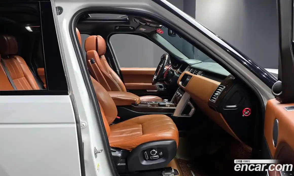 Land Rover Range-Rover 2016 4.4 Автомат в Москве № 198159, фото 4