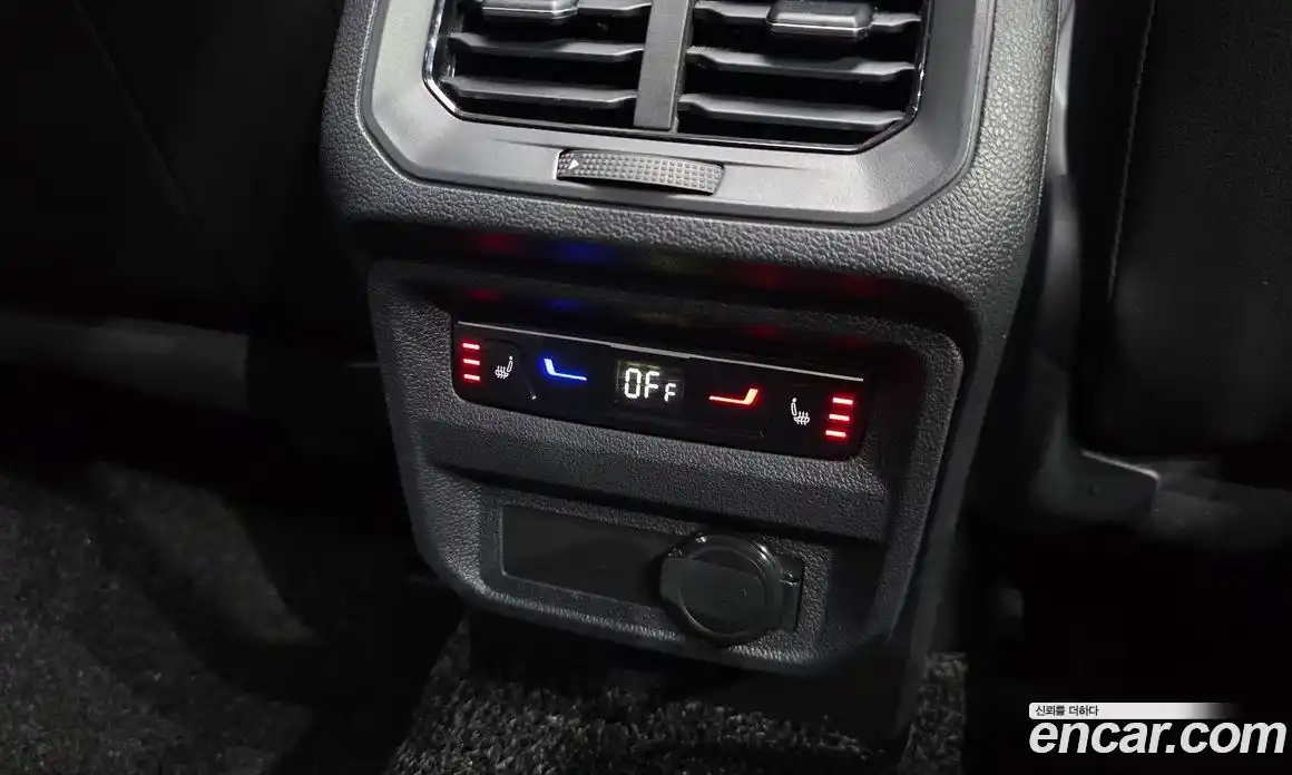 Volkswagen Tiguan 2023 2.0 Автомат в Москве № 198972, фото 12