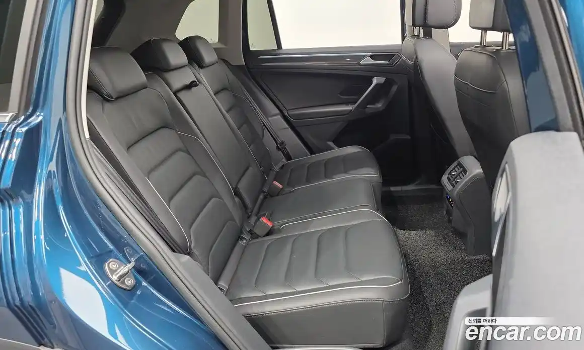 Volkswagen Tiguan 2023 2.0 Автомат в Москве № 198972, фото 14