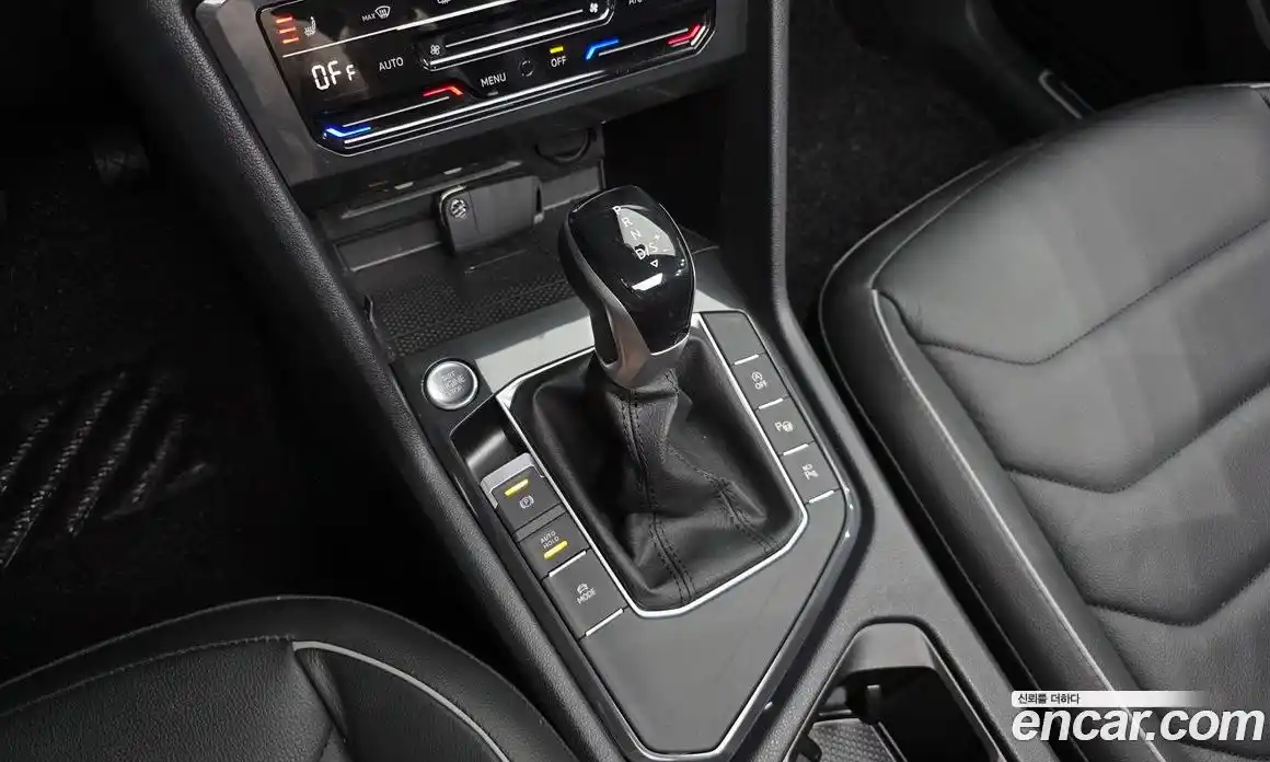 Volkswagen Tiguan 2023 2.0 Автомат в Москве № 198972, фото 16