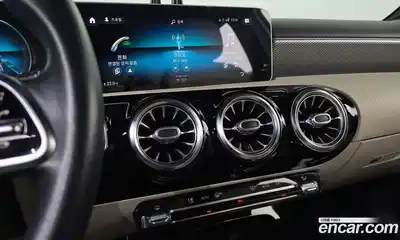 Mercedes-Benz A-Class 2020 2.0 Автомат в Москве № 206193, миниатюра 12