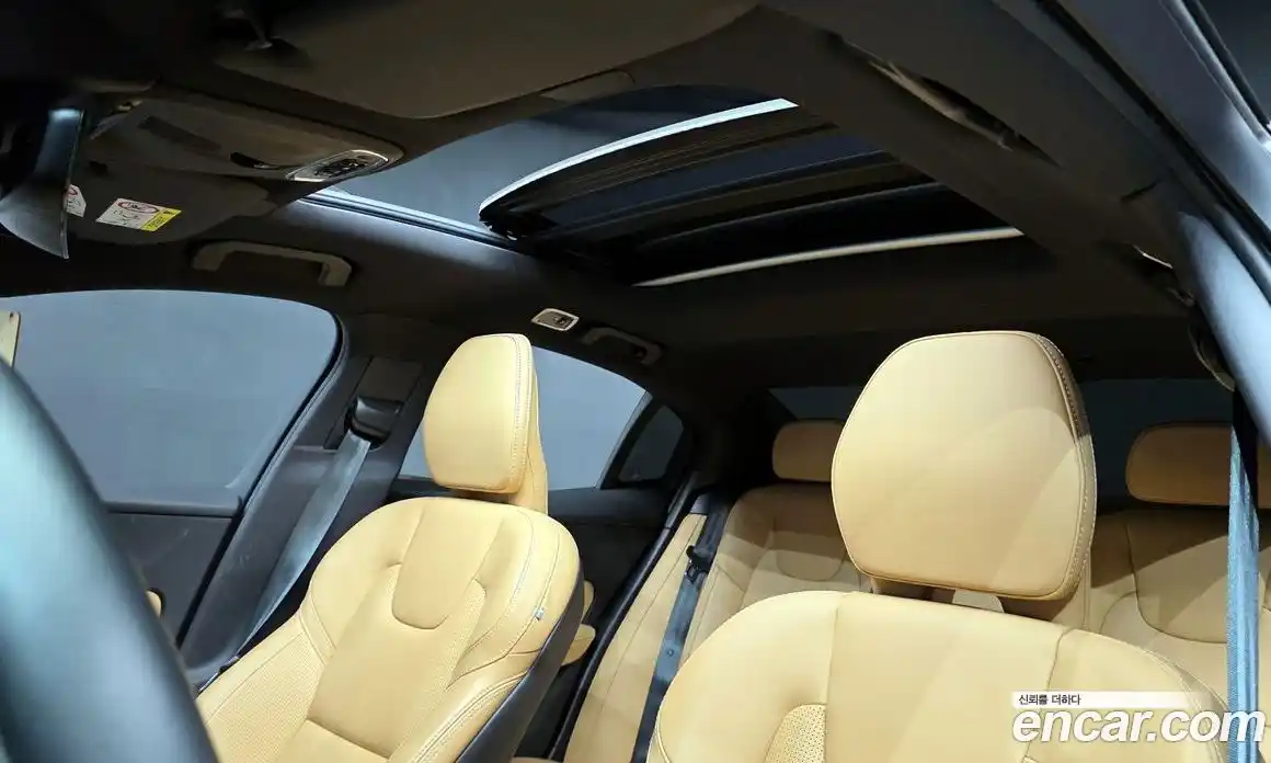 Volvo S60 2022 2.0 Автомат в Москве № 212842, фото 16