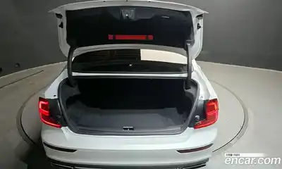 Volvo S60 2022 2.0 Автомат в Москве № 212842, миниатюра 4