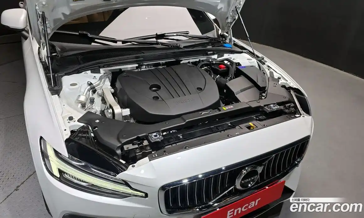 Volvo S60 2022 2.0 Автомат в Москве № 212842, фото 9