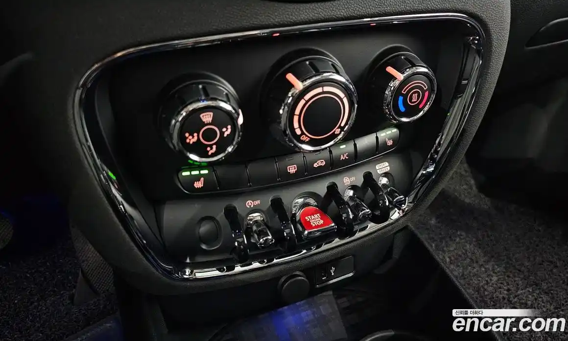 Mini Clubman 2020 1.5 Автомат в Москве № 214026, фото 12