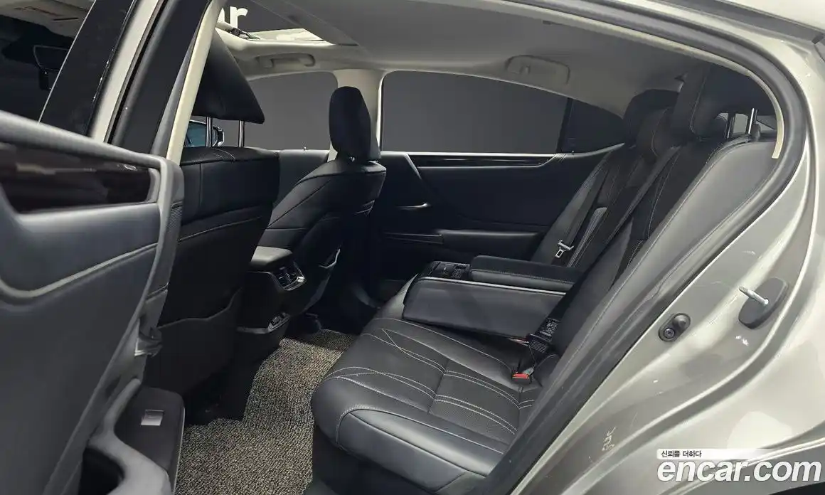 Lexus ES 2020 2.5 Автомат в Москве № 214612, фото 16