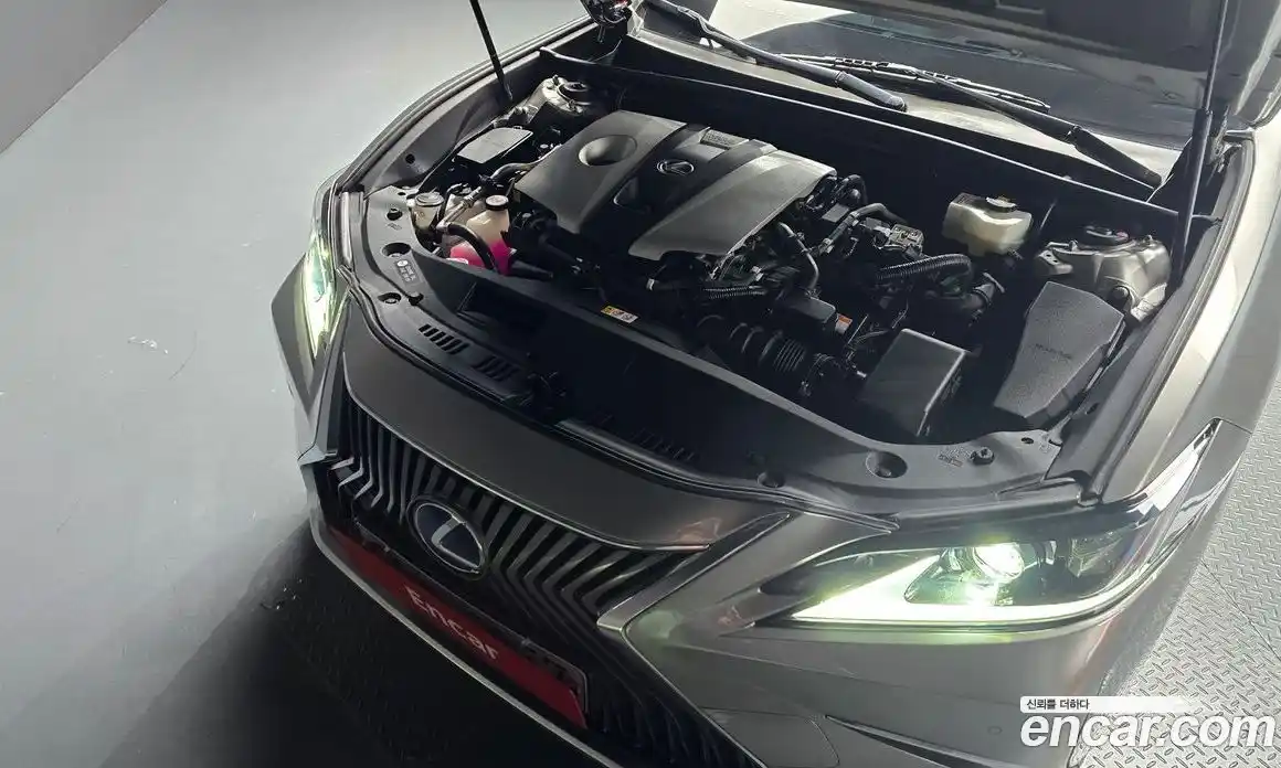 Lexus ES 2020 2.5 Автомат в Москве № 214612, фото 18