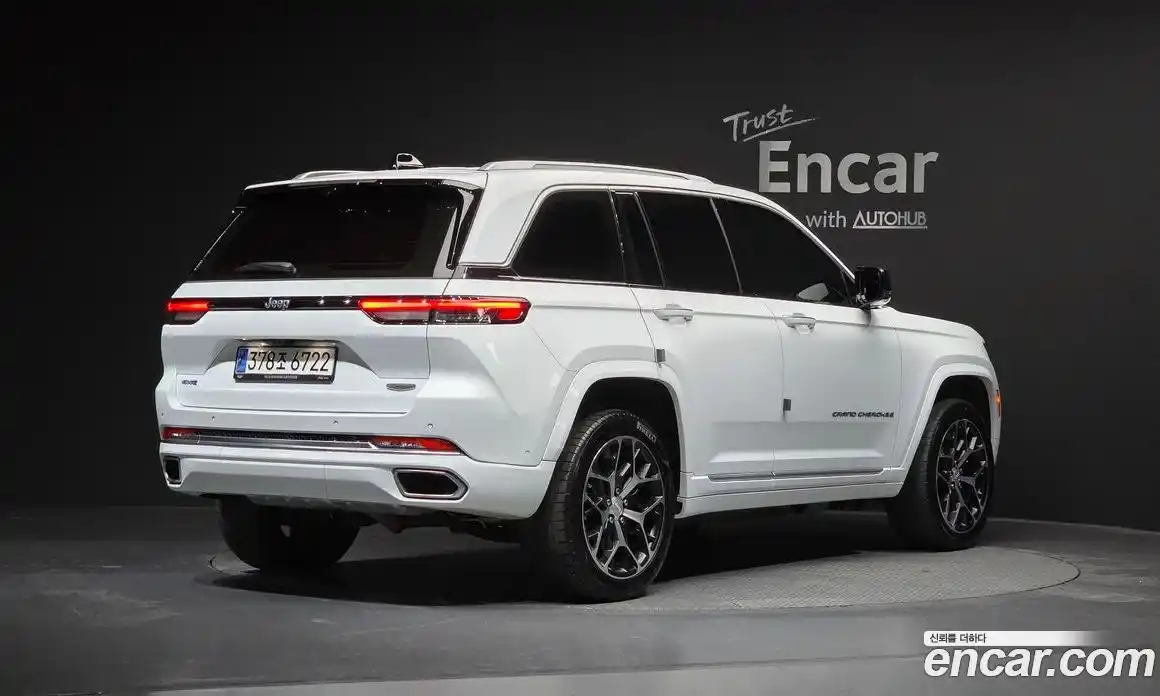 Jeep Cherokee 2023 2.0 Автомат в Москве № 215483, фото 6