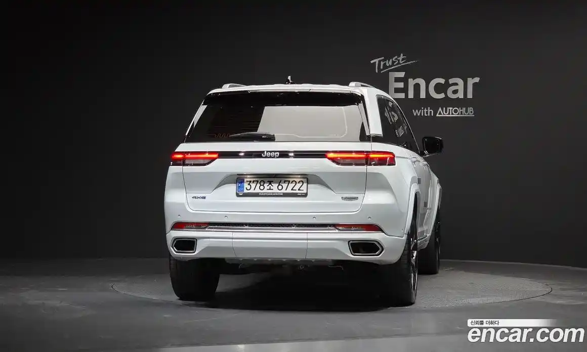 Jeep Cherokee 2023 2.0 Автомат в Москве № 215483, фото 8