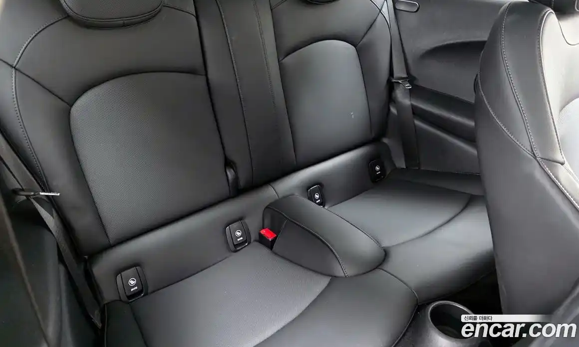 Mini Cooper 2022 1.5 Автомат в Москве № 221739, фото 13