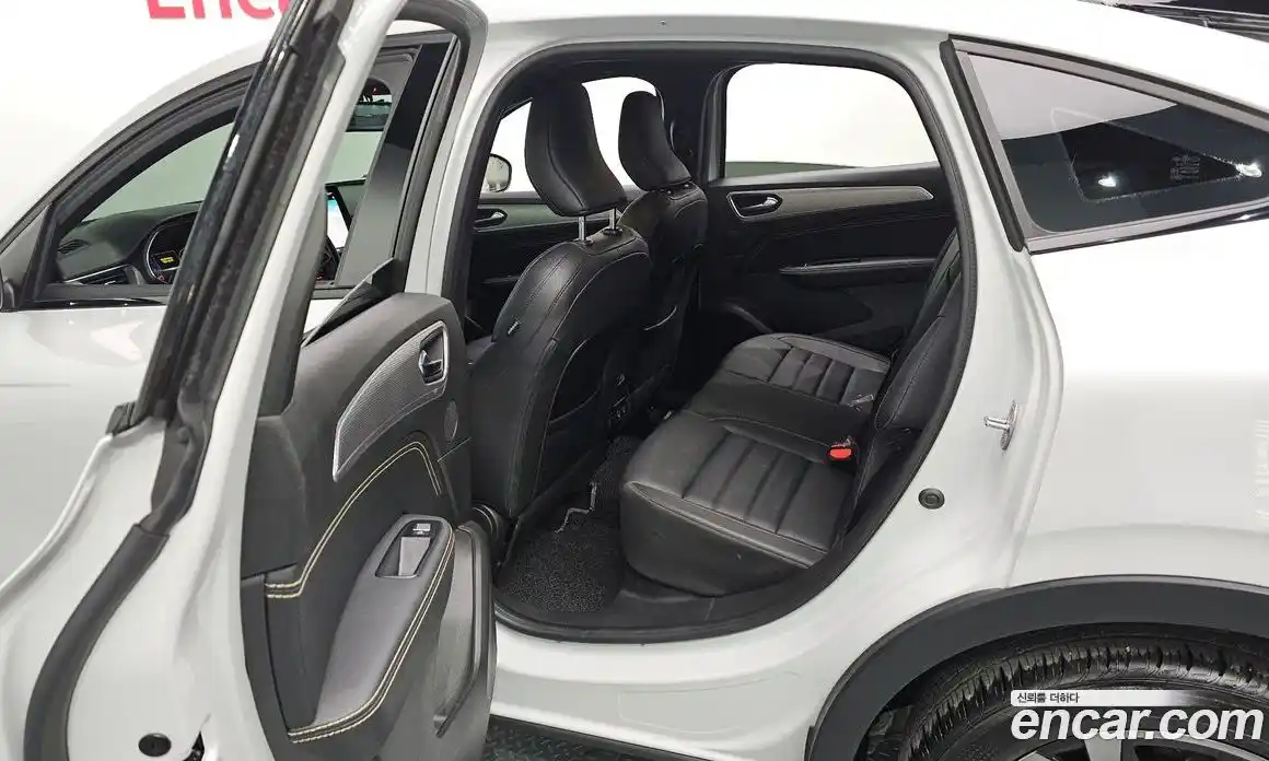 Renault Arkana 2025 1.6 Автомат в Москве № 222243, фото 6