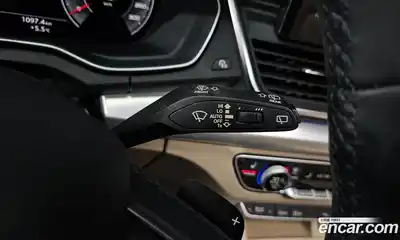 Audi Q5 2021 2.0 Автомат в Москве № 223848, миниатюра 2