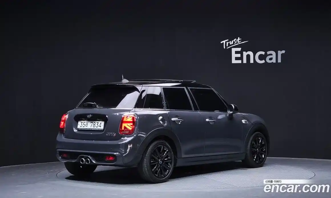 Mini Cooper 2019 2.0 Автомат в Москве № 224021, фото 10