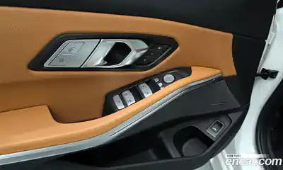 BMW 3-Series 2024 2.0 Автомат в Москве № 228406, миниатюра 2