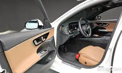 Mercedes-Benz E-Class 2025 2.0 Автомат в Москве № 229339, миниатюра 5