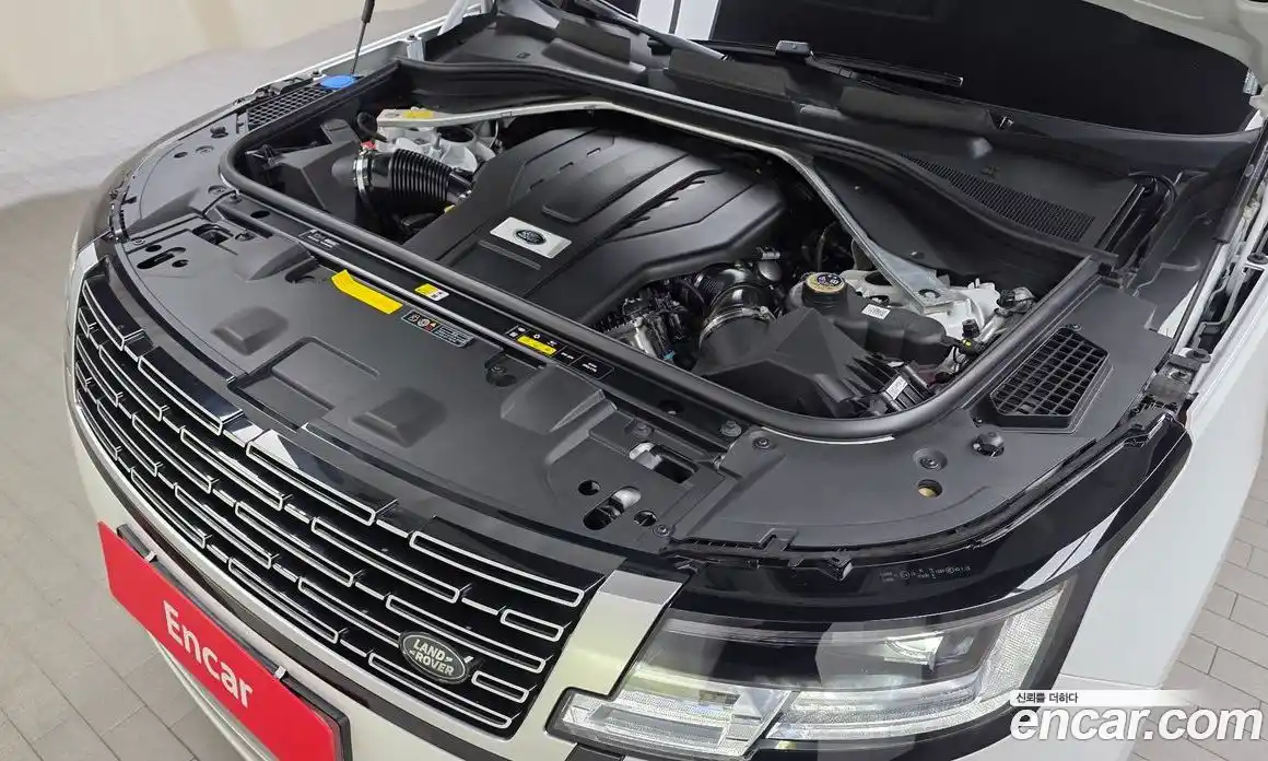 Land Rover Range-Rover 2023 4.4 Автомат в Москве № 231121, фото 15