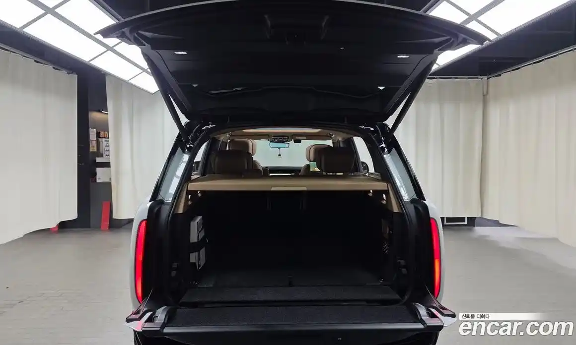 Land Rover Range-Rover 2023 4.4 Автомат в Москве № 231121, фото 18