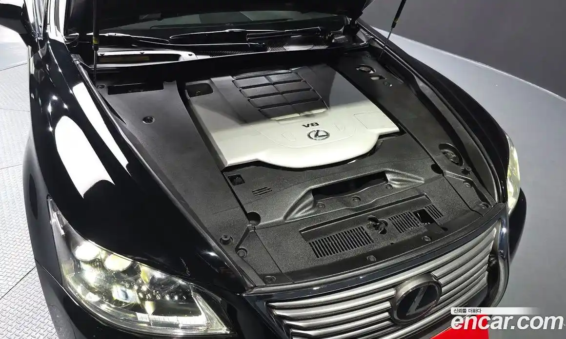 Lexus LS 2014 4.6 Автомат в Москве № 232027, фото 15