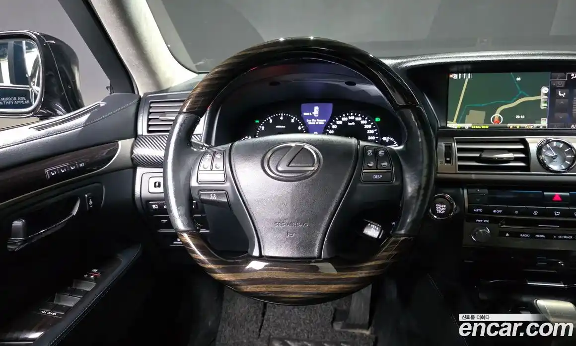 Lexus LS 2014 4.6 Автомат в Москве № 232027, фото 16
