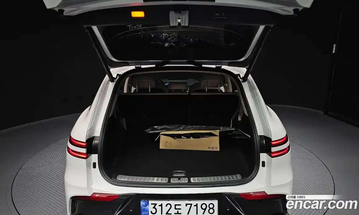 Genesis GV70 2025 2.5 Автомат в Москве № 23388, фото 18