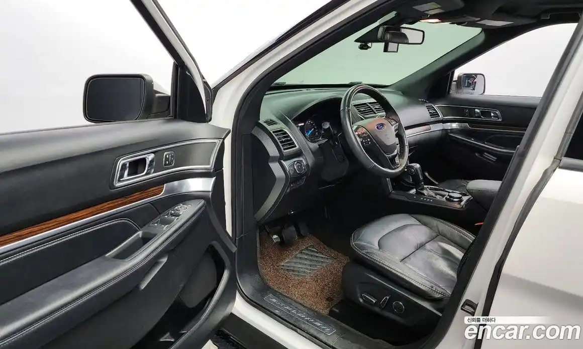 Ford Explorer 2018 2.3 Автомат в Москве № 255611, фото 18