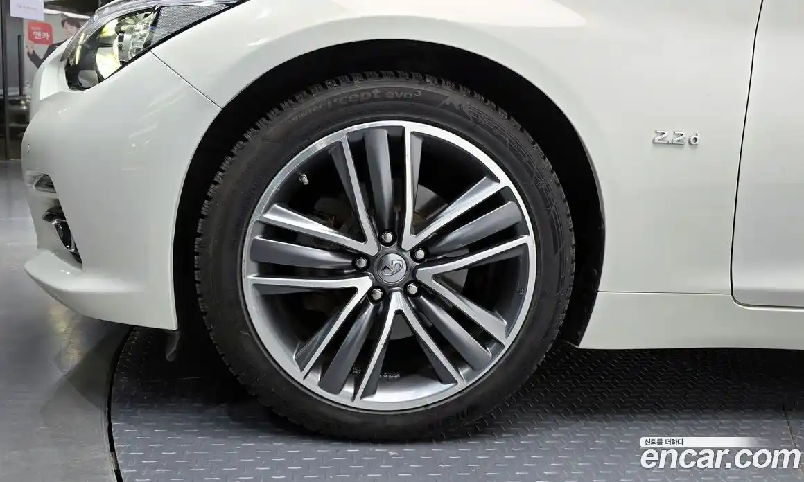 Infiniti Q50 2015 2.1 Автомат в Москве № 256174, фото 11