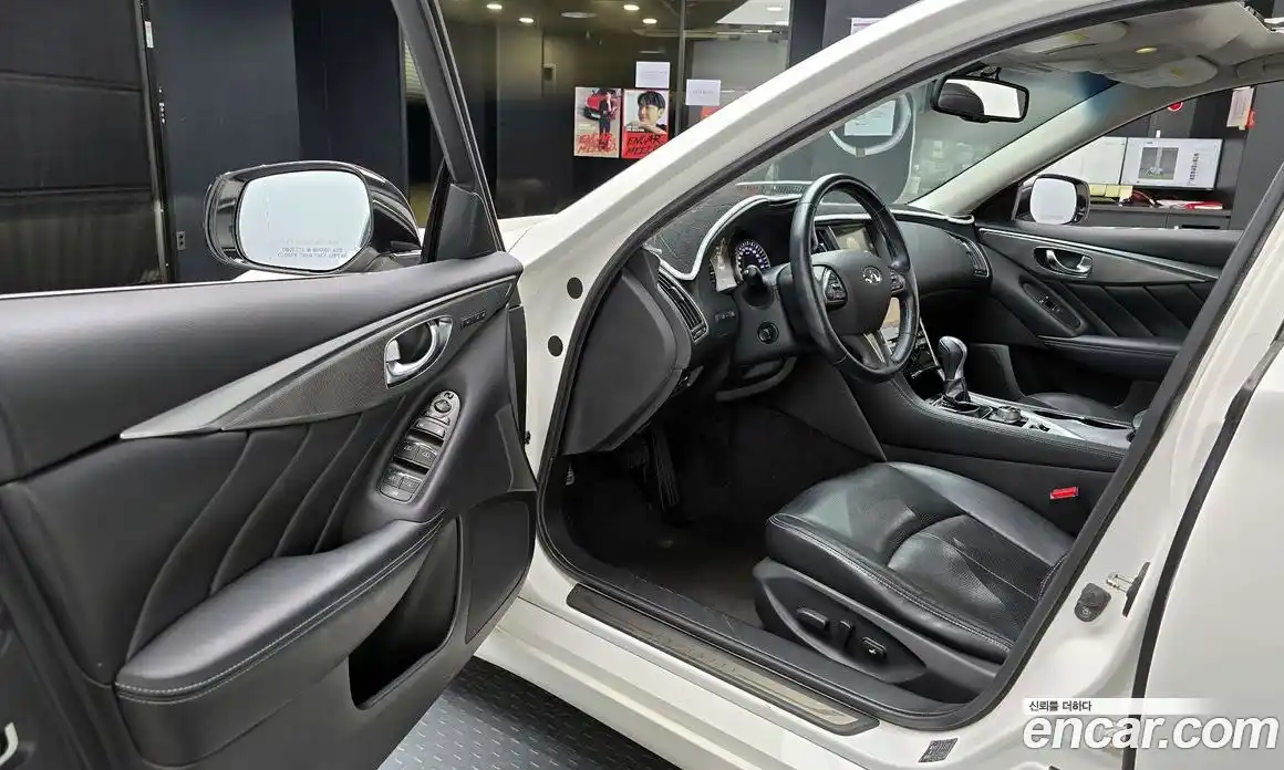 Infiniti Q50 2015 2.1 Автомат в Москве № 256174, фото 12