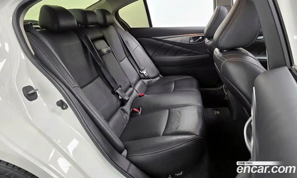 Infiniti Q50 2015 2.1 Автомат в Москве № 256174, фото 16