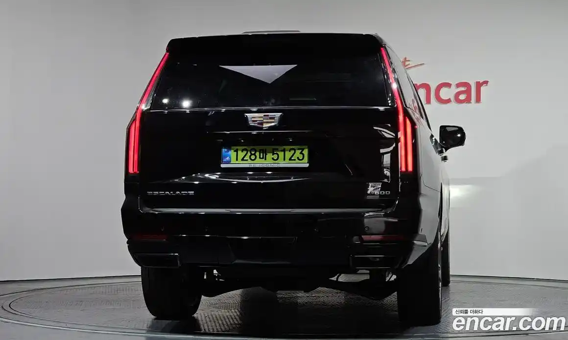 Cadillac Escalade 2025 6.2 Автомат в Москве № 256346, фото 13