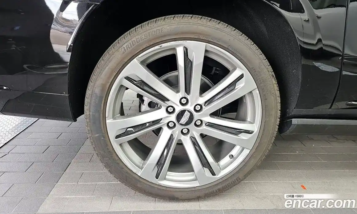 Cadillac Escalade 2025 6.2 Автомат в Москве № 256346, фото 19