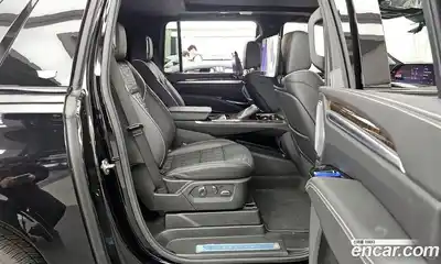 Cadillac Escalade 2025 6.2 Автомат в Москве № 256346, миниатюра 5