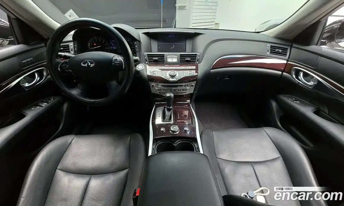Infiniti Q70 2019 3.7 Автомат в Москве № 267000, фото 14