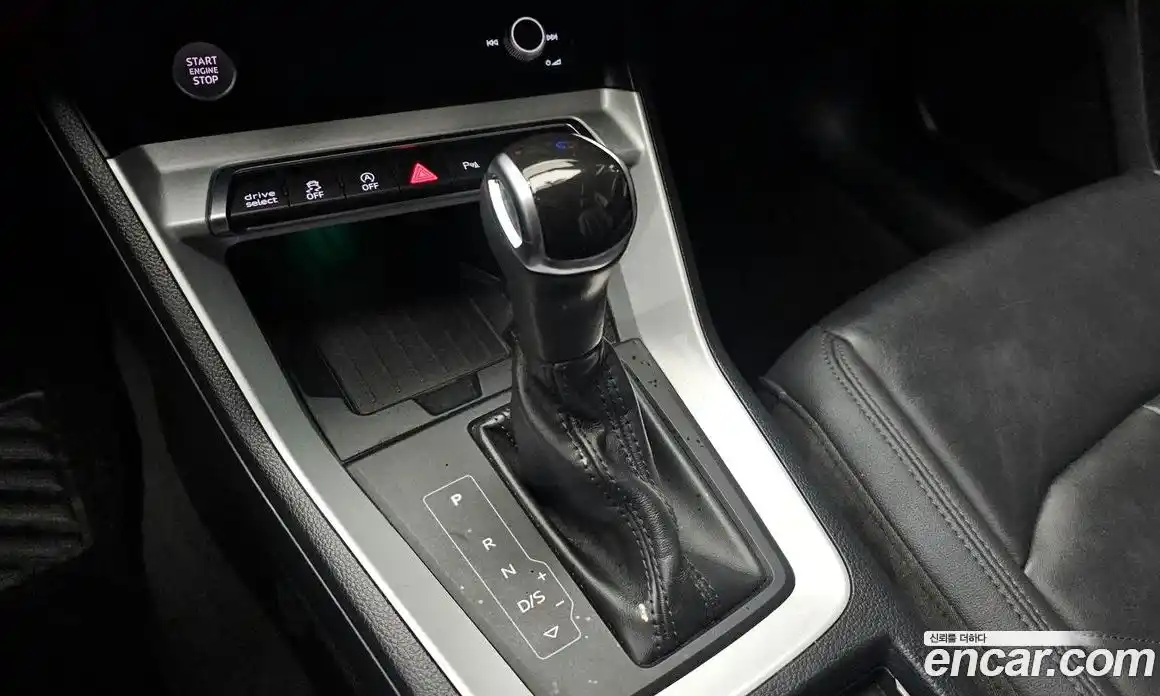 Audi Q3 2020 2.0 Автомат в Москве № 268007, фото 1