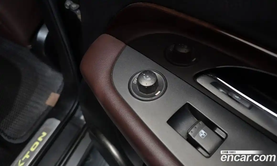 SsangYong Rexton 2011 2.0 Автомат в Москве № 28543, фото 12