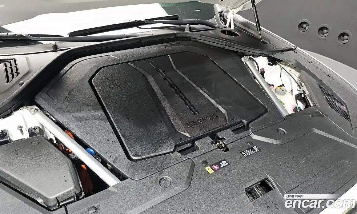 Genesis GV70 2022 0.1 Автомат в Москве № 289096, фото 18