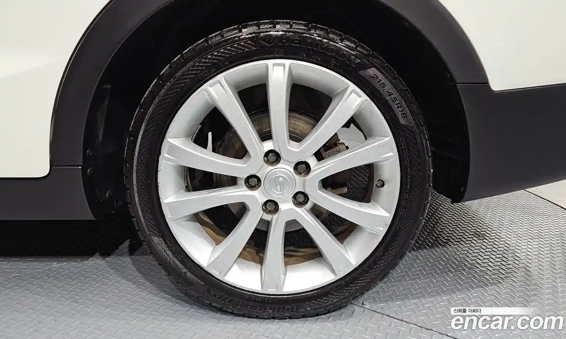 SsangYong TIBOLI 2016 1.6 Автомат в Москве № 29218, фото 3