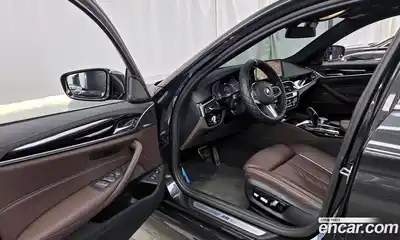 BMW 5-Series 2023 2.0 Автомат в Москве № 302425, миниатюра 3