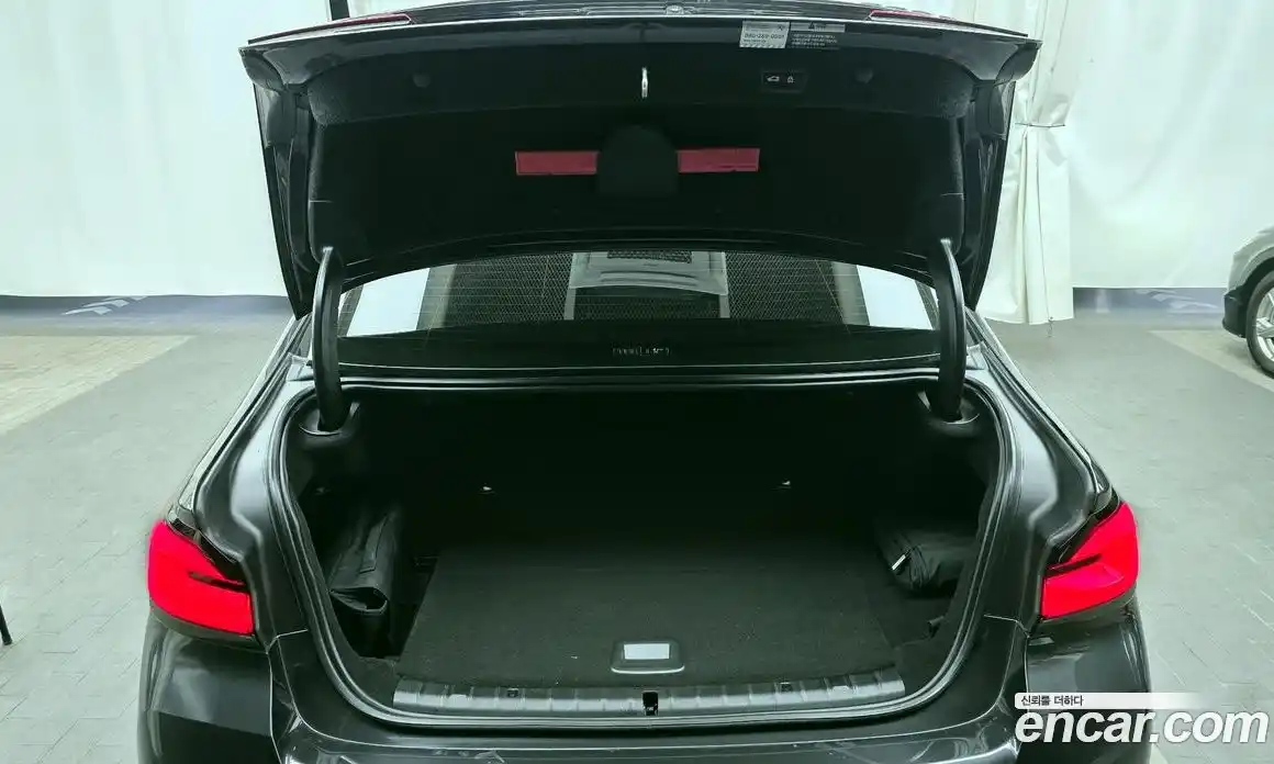 BMW 5-Series 2023 2.0 Автомат в Москве № 302425, фото 9