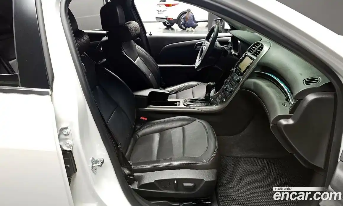 Chevrolet Malibu 2015 2.0 Автомат в Москве № 331785, фото 9